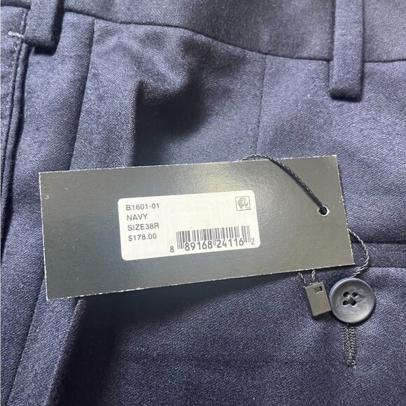 NWT! The Men's Store at Bloomingdale's Regular Fit Dress Pants - Size 38R - Picture 5 of 7